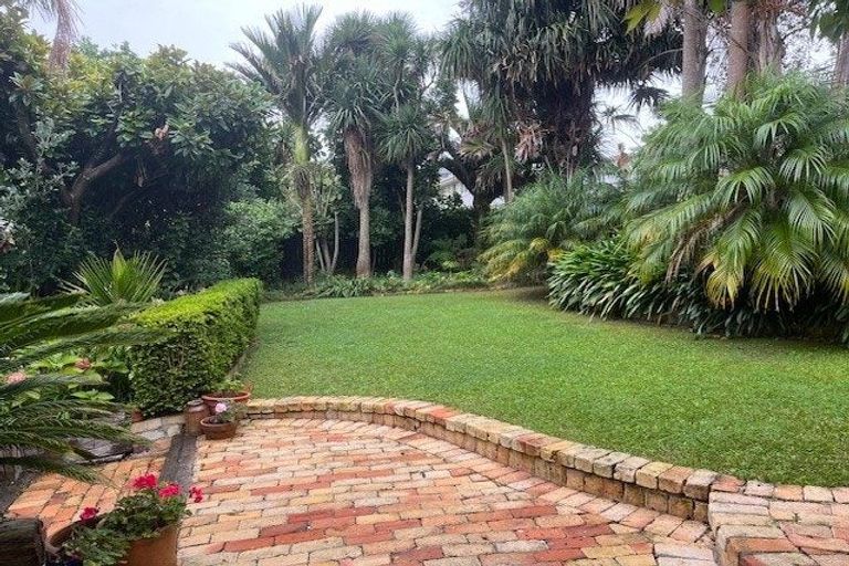 Photo of property in 7 Pah Road, Cockle Bay, Auckland, 2014