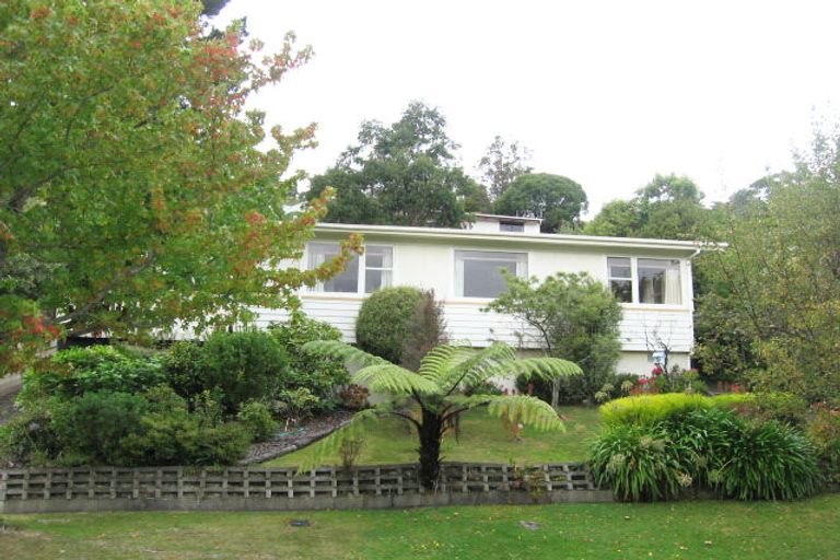 Photo of property in 18 Chichester Drive, Pinehaven, Upper Hutt, 5019