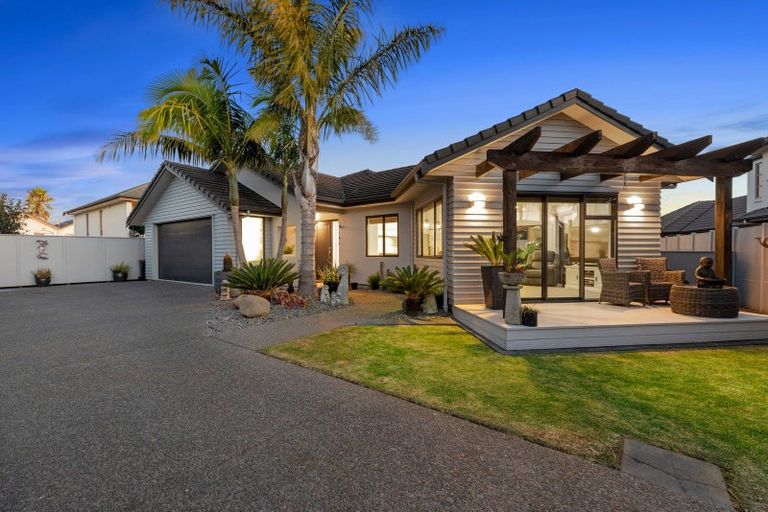 Photo of property in 43 Oceania Sands Way, Papamoa Beach, Papamoa, 3118