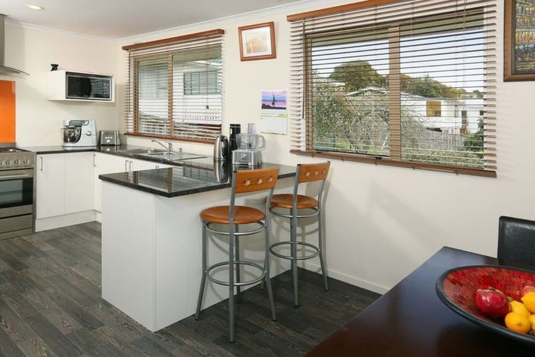 Photo of property in 49a Forest Hill Road, Henderson, Auckland, 0612