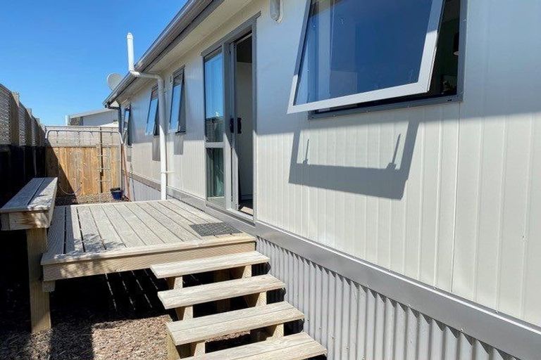 Photo of property in 3 Kingsbridge Drive, Burwood, Christchurch, 8083