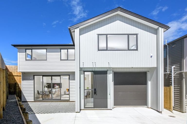 Photo of property in 12b September Place, Forrest Hill, Auckland, 0620