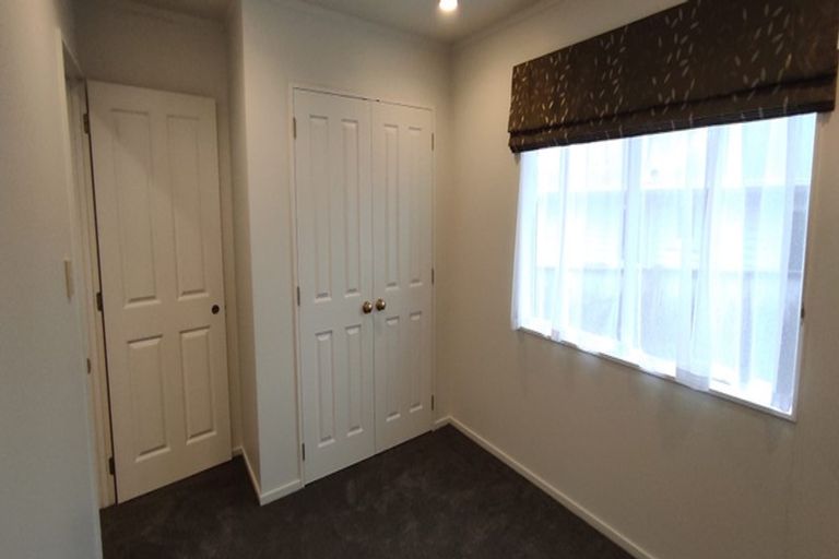 Photo of property in 16a Gills Avenue, Papakura, 2110