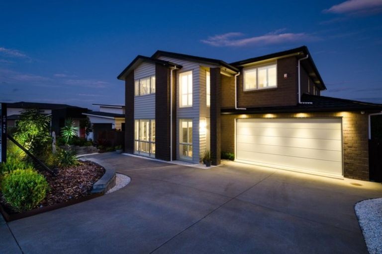 Photo of property in 88 Pohutukawa Parade, Riverhead, 0820