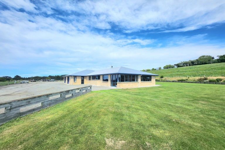 Photo of property in 3/102 Beach Road, Awamoa, Oamaru, 9495