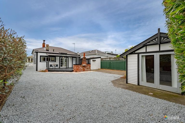 Photo of property in 23 Riddlers Crescent, Petone, Lower Hutt, 5012