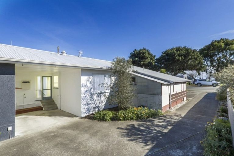 Photo of property in 2/151 Parkers Road, Tahunanui, Nelson, 7011