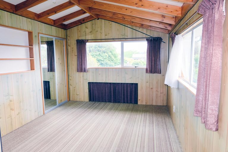 Photo of property in 22 Awamoa Road, Holmes Hill, Oamaru, 9401