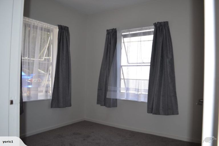 Photo of property in 2/161 Glenmore Street, Kelburn, Wellington, 6012