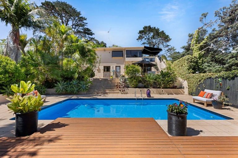 Photo of property in 85 Park Rise, Campbells Bay, Auckland, 0630
