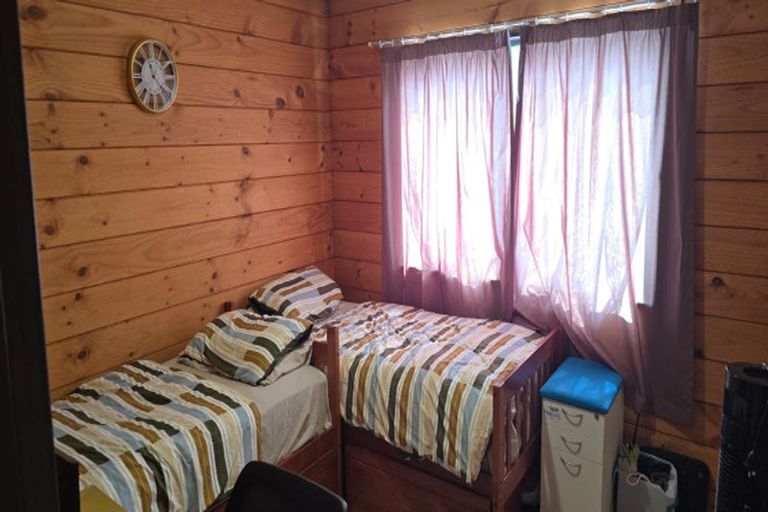 Photo of property in 2/64 Glennandrew Drive, Half Moon Bay, Auckland, 2012