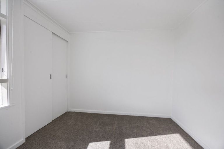 Photo of property in 6 Calgher Avenue, Waitara, 4320