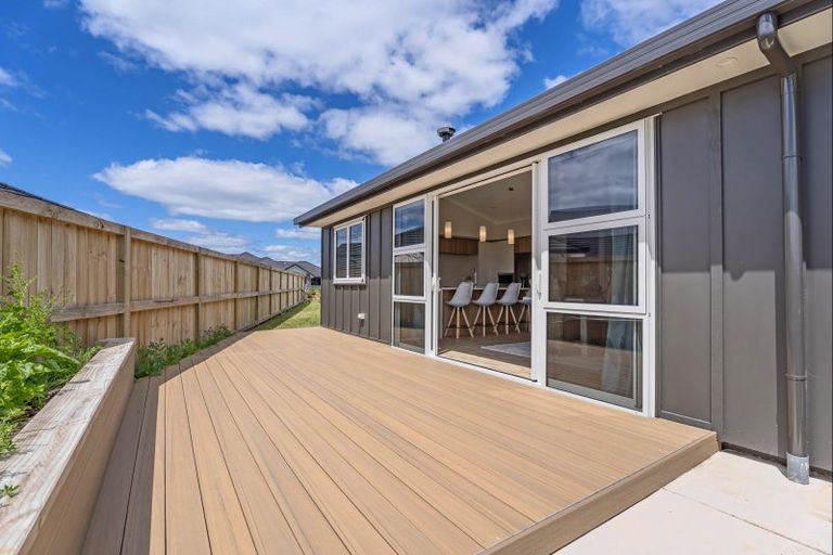Photo of property in 5 Onerere Drive, Whitianga, 3510