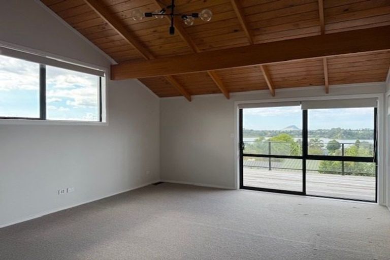 Photo of property in 2 Keam Way, Welcome Bay, Tauranga, 3112