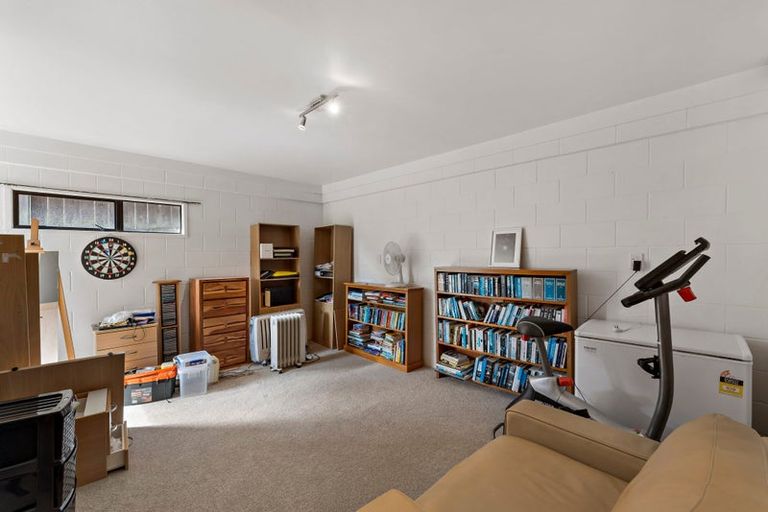 Photo of property in 2/42 Beulah Avenue, Rothesay Bay, Auckland, 0630