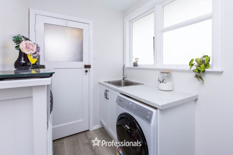 Photo of property in 28b Blenheim Street, Upper Hutt Central, Upper Hutt, 5018