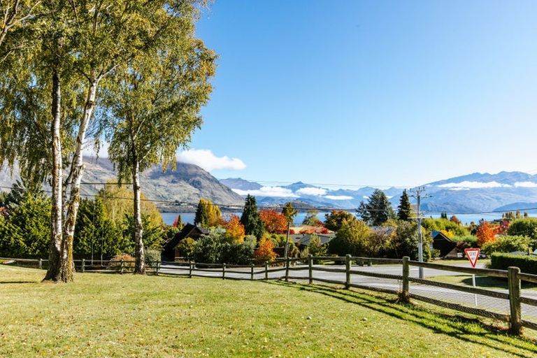 Photo of property in 3 Beech Street, Wanaka, 9305