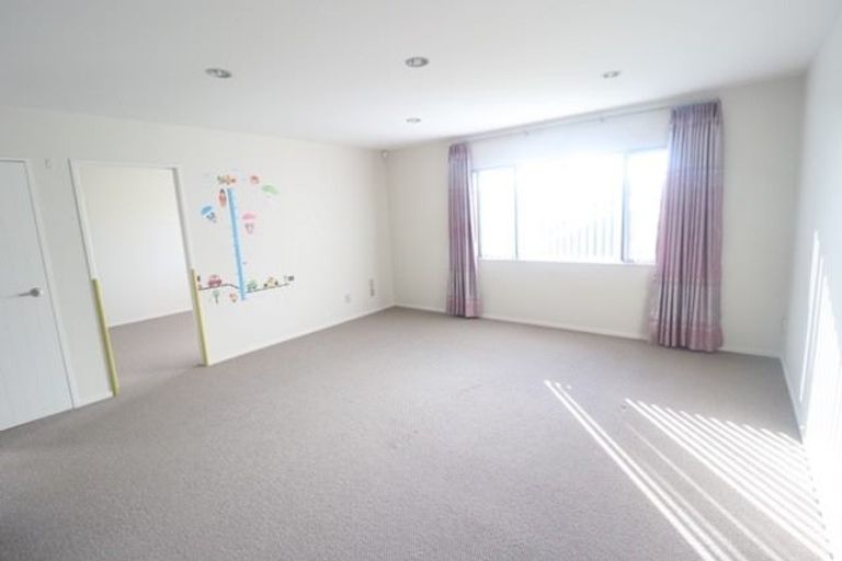 Photo of property in 7 Andy Crescent, Flat Bush, Auckland, 2016