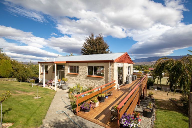 Photo of property in 29 Fraser Street, Clyde, 9330