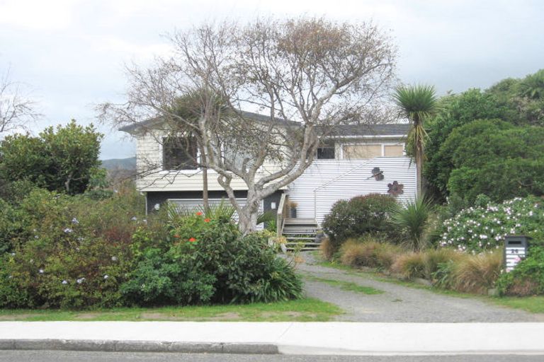 Photo of property in 26 Anaru Street, Raumati Beach, Paraparaumu, 5032