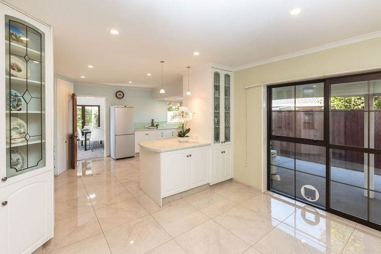 Photo of property in 4 Rowanwood Close, Halswell, Christchurch, 8025