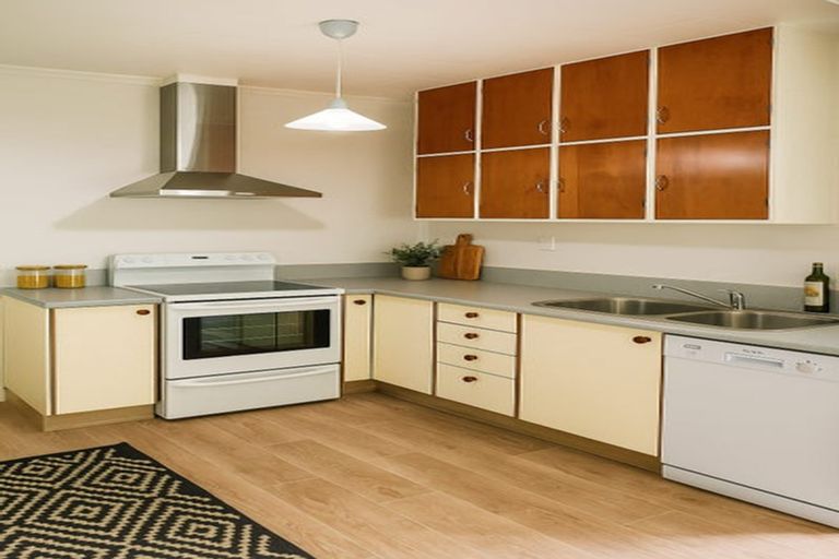 Photo of property in 70 Locking Street, Nelson South, Nelson, 7010