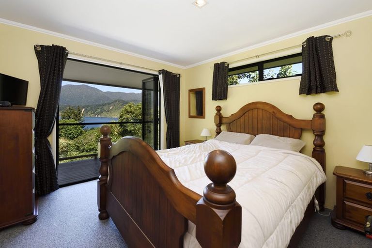 Photo of property in 16 Worlds End Road, Tennyson Inlet, Rai Valley, 7195