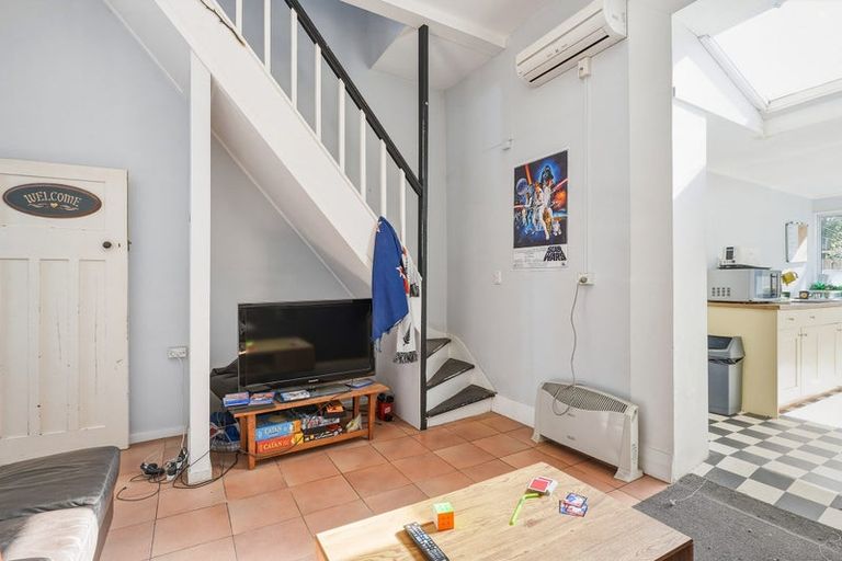 Photo of property in 100 Dundas Street, North Dunedin, Dunedin, 9016