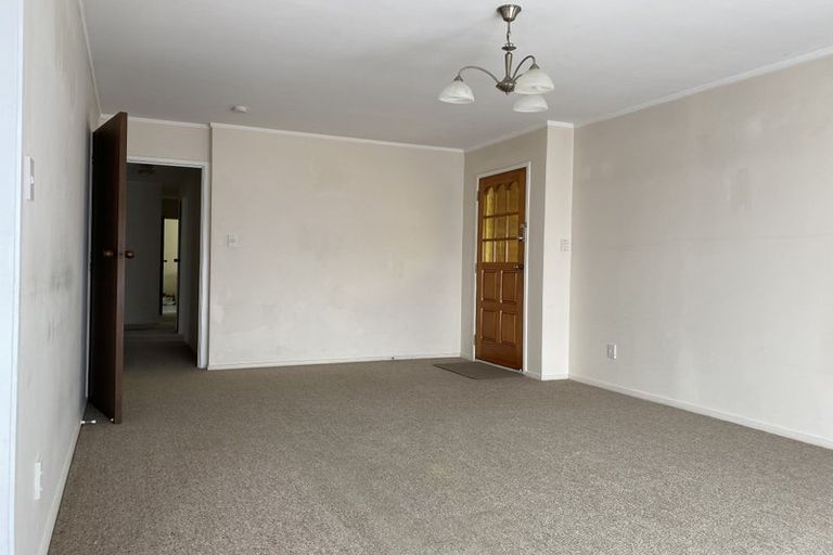 Photo of property in 233 Hepburn Road, Glendene, Auckland, 0602