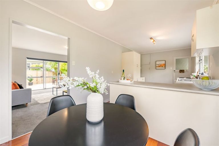 Photo of property in 34 Whirinaki Crescent, Heretaunga, Upper Hutt, 5018