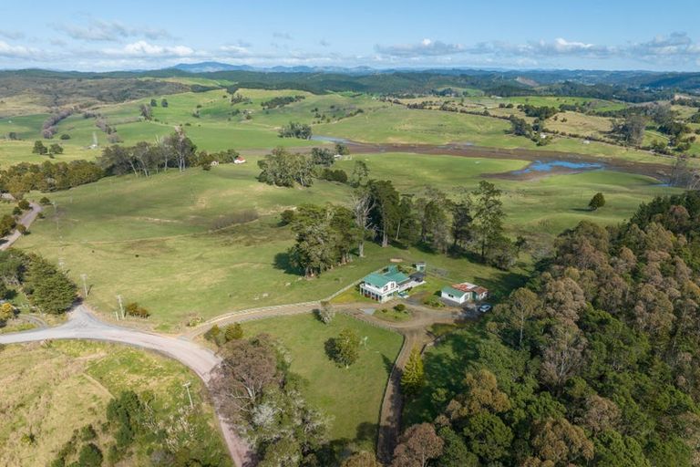 Photo of property in 1 Domain Road, Kawakawa, 0210