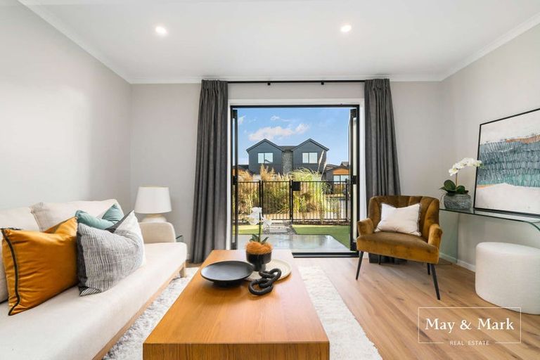 Photo of property in 4 Kumerahou Street, Kumeu, 0810