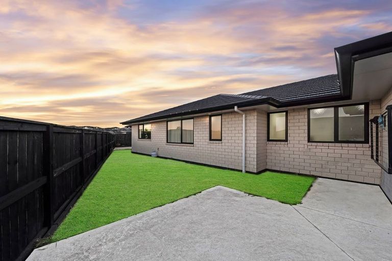 Photo of property in 29 Calder Crescent, Pokeno, 2402