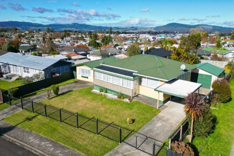 Photo of property in 52 Mallard Drive, Selwyn Heights, Rotorua, 3015