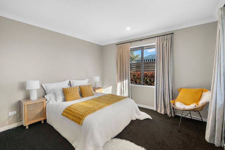 Photo of property in 14 Glenfinnan Place, West Melton, 7618