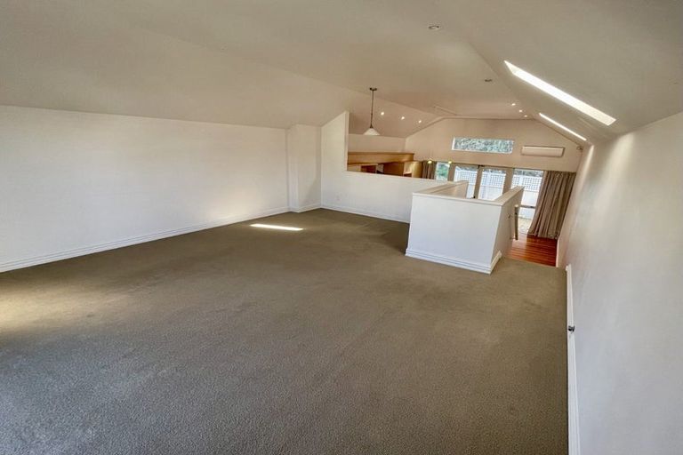 Photo of property in 153e Grant Road, Thorndon, Wellington, 6011