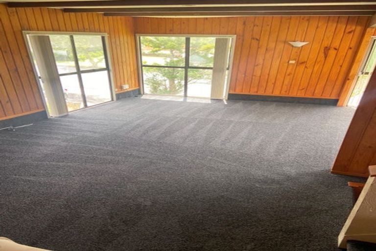 Photo of property in 18 Prince Regent Drive, Half Moon Bay, Auckland, 2012