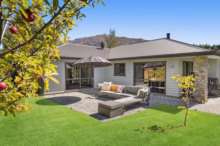 Photo of property in 82 Nichol Street, Lake Hawea, Wanaka, 9382