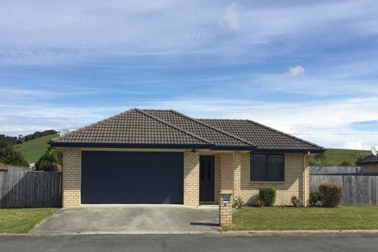 Photo of property in 9 Mooring Close, Haruru, 0204