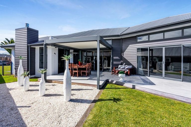 Photo of property in 10 Augusta Grove, Waiwhakaiho, New Plymouth, 4312