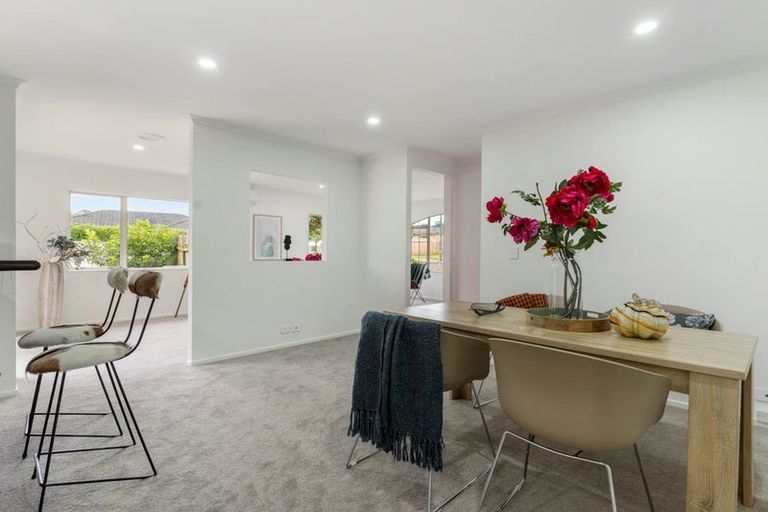 Photo of property in 3 Villino Place, Randwick Park, Auckland, 2105