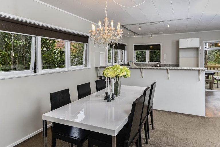 Photo of property in 3 Anchor Place, Beach Haven, Auckland, 0626