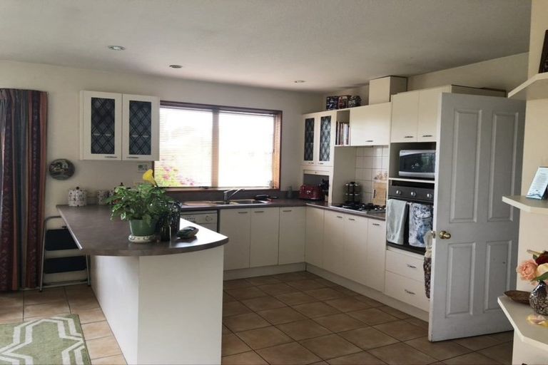 Photo of property in 77 Kotuku Crescent, Woolston, Christchurch, 8023