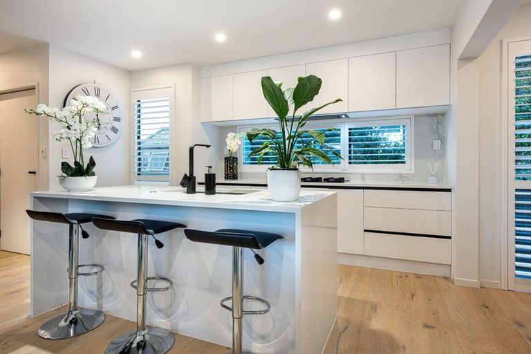 Photo of property in 18a Marama Street, Castor Bay, Auckland, 0620