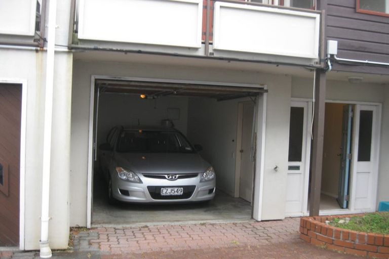 Photo of property in 218b Tinakori Road, Thorndon, Wellington, 6011