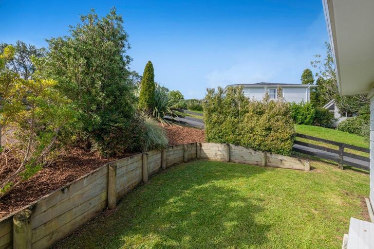 Photo of property in 1 Weka Close, Red Beach, 0932