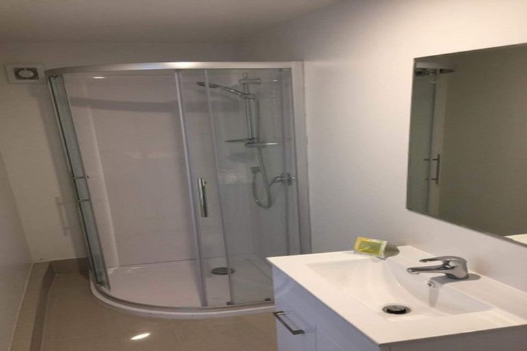 Photo of property in 37 Mountbatten Avenue, Hillcrest, Auckland, 0627