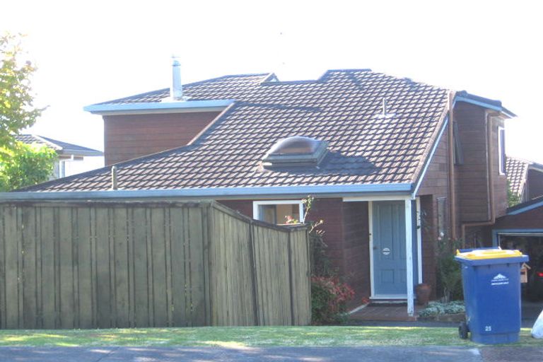 Photo of property in 1/25 Knights Road, Rothesay Bay, Auckland, 0630