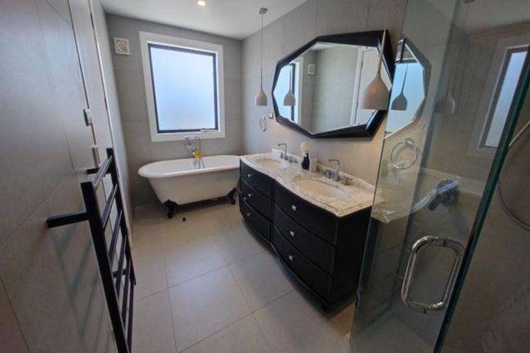 Photo of property in 48 Te Oneroa Way, Long Bay, Auckland, 0630