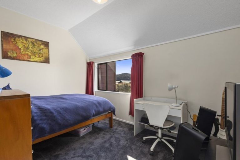 Photo of property in 2/17u Randwick Crescent, Moera, Lower Hutt, 5010